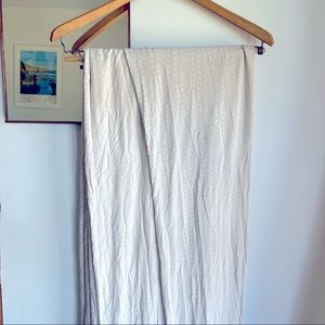 Solly baby wrap in excellent condition beautiful light grey with plus signs